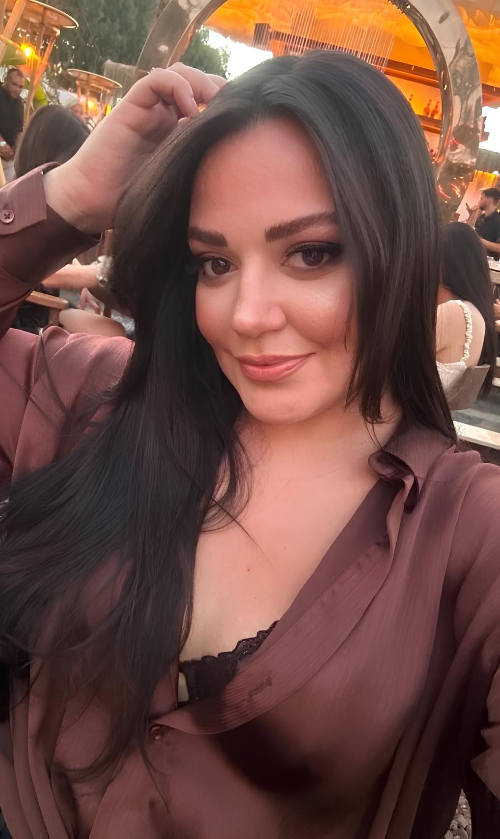 Ayşenur K.