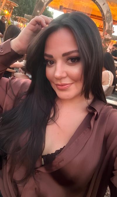 Ayşenur K. - İzmir influencer