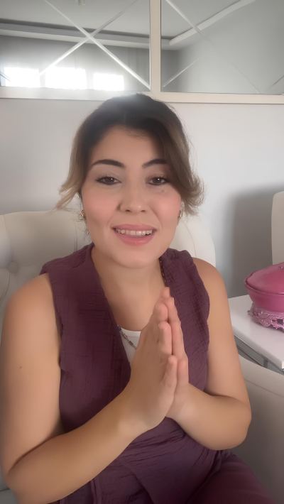 Esra M. - İzmir influencer