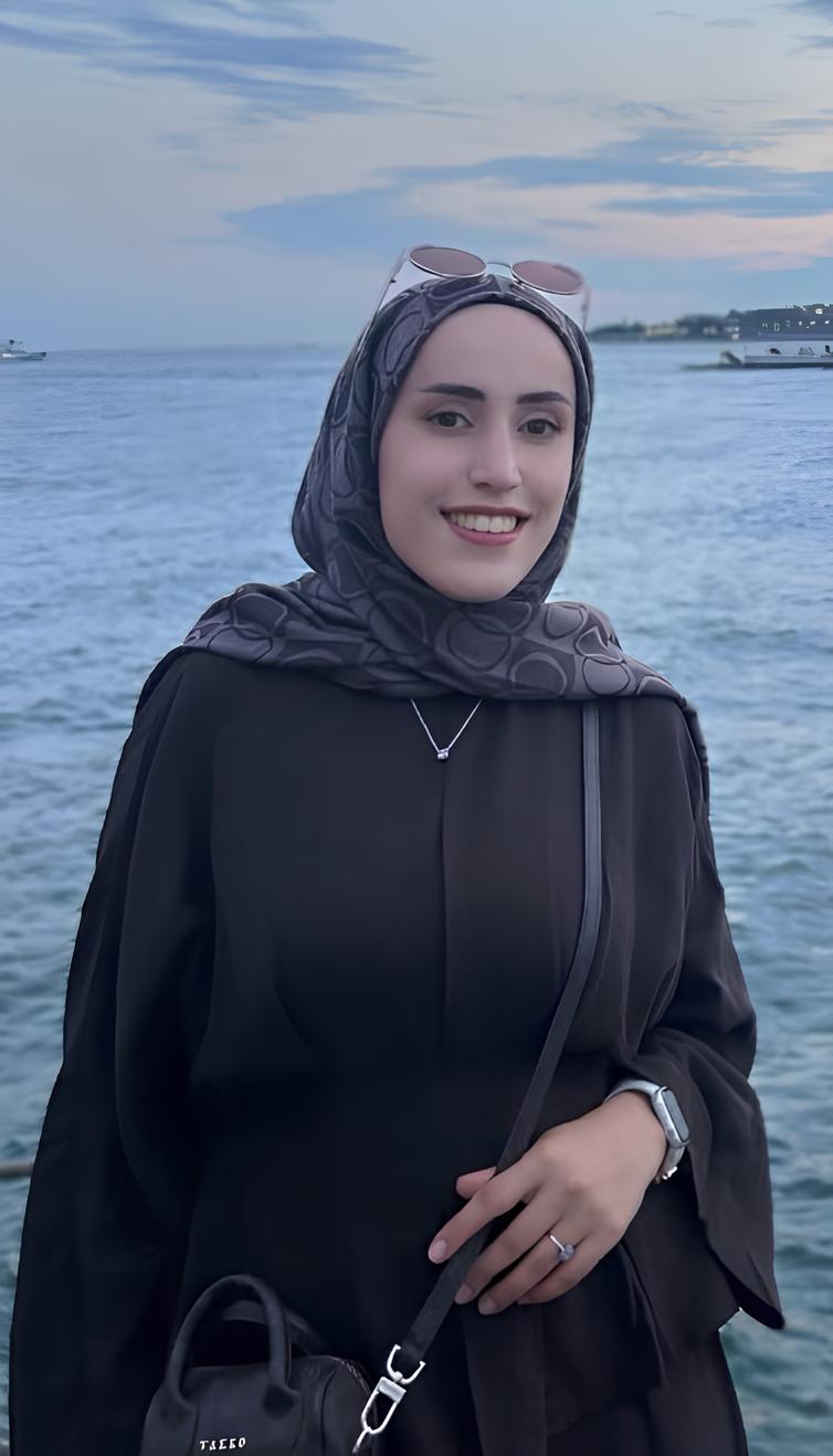 Ayşe K.