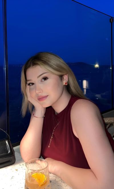 Yaren Y. - İstanbul influencer