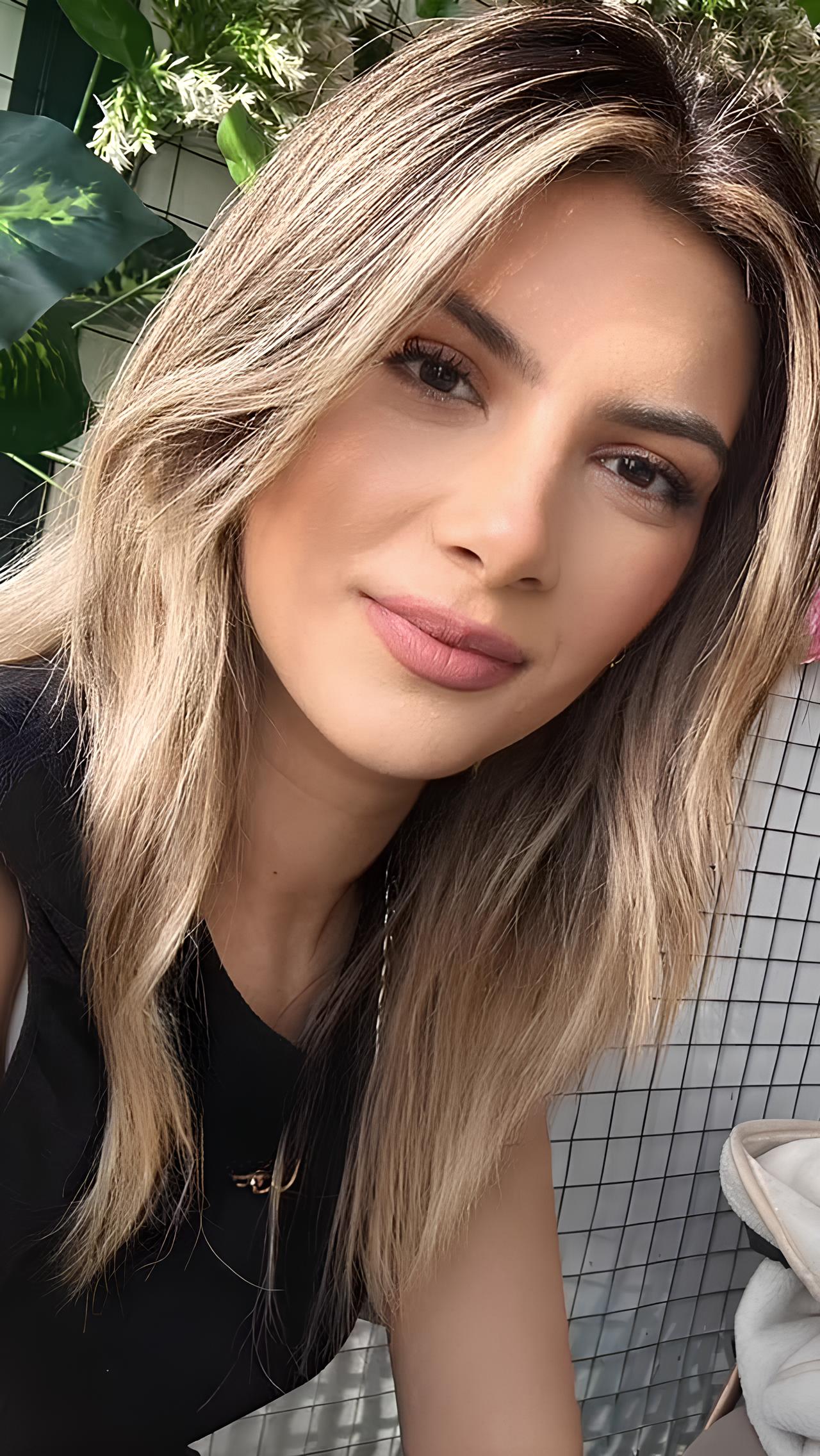 Sümeyye İ.