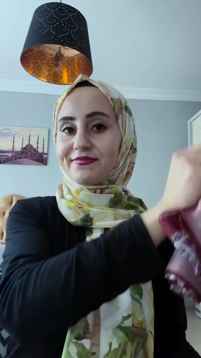 Tuba Ş. - İstanbul influencer
