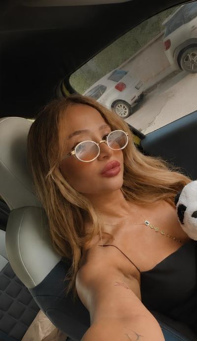 Ecem İ. - Ankara influencer