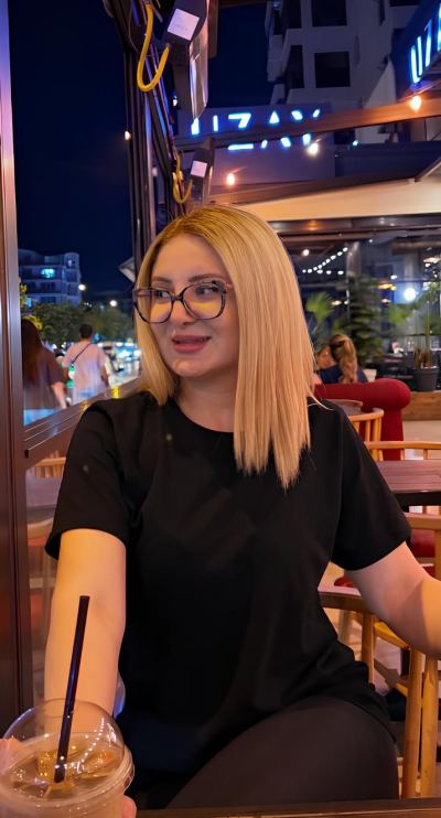 Melis Ö. - Bursa influencer