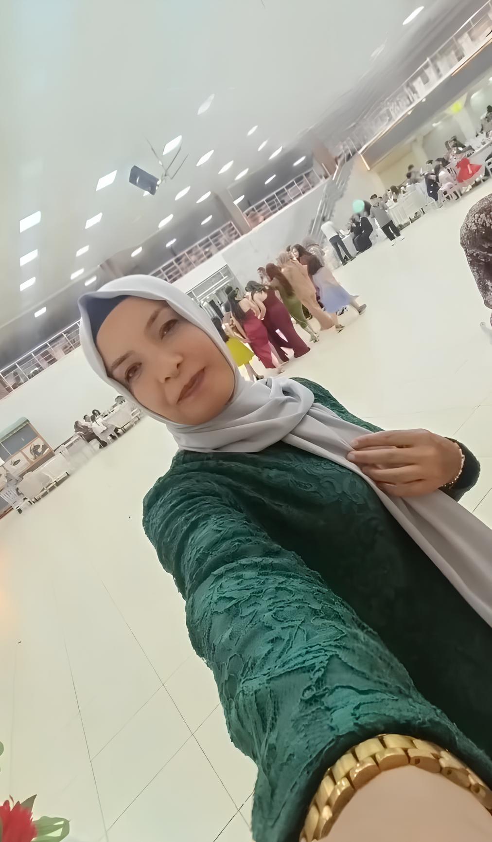 Aynur Ş.