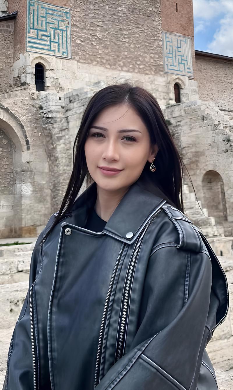 Selen K.