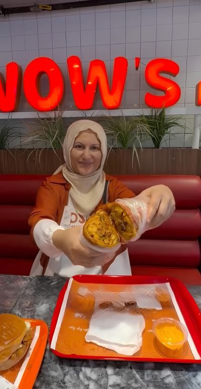 Gülümser Ç. - Manisa influencer