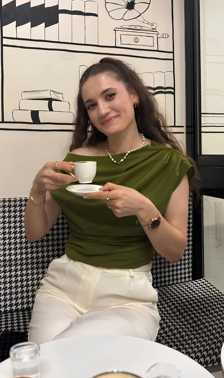 Ayşe D.