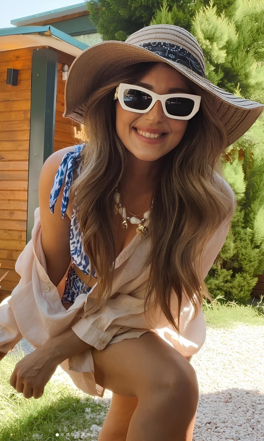 Yasemin E.