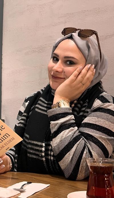Rümeysa Ç. - İstanbul influencer