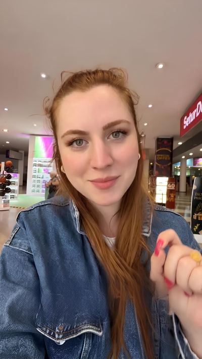 Elif G. - İstanbul influencer