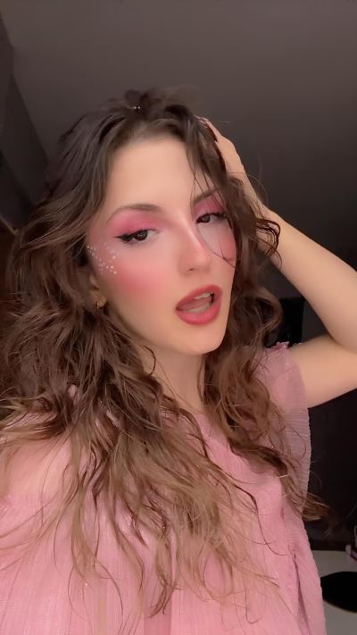 Ezgi A. - İstanbul influencer