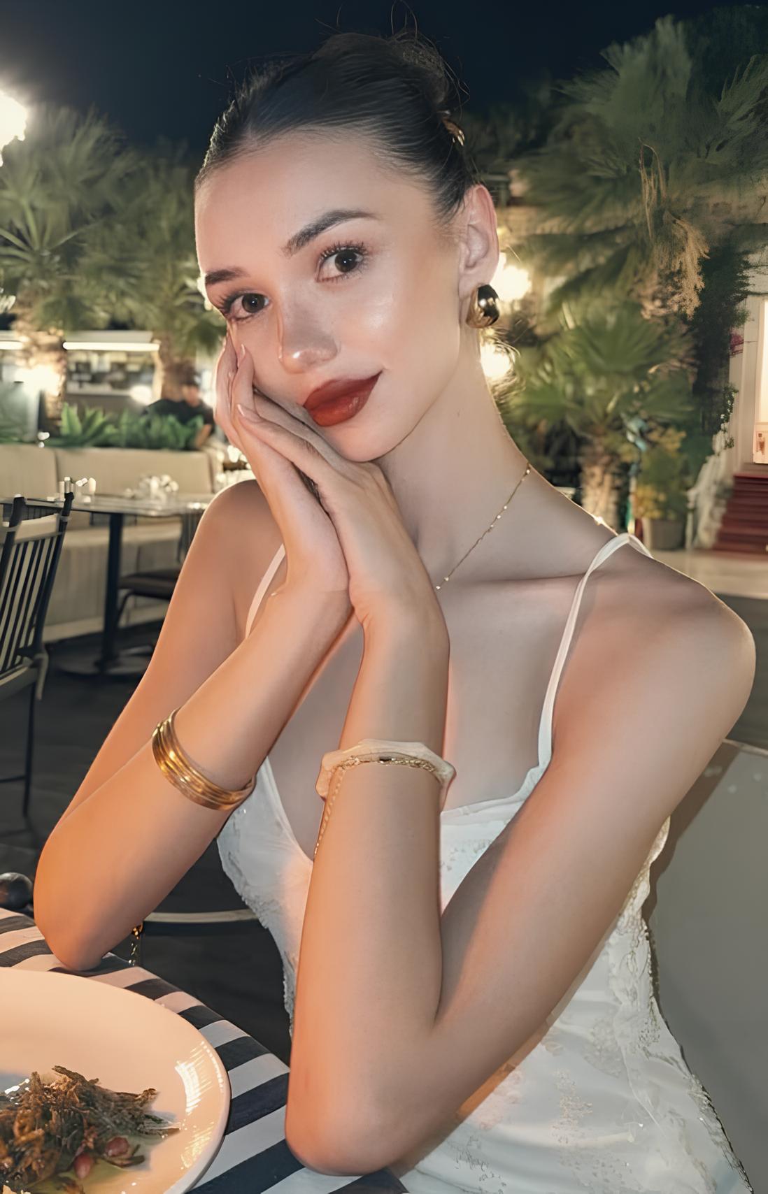 Melike Ç.