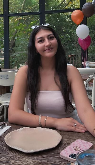 Story reklam influencer C. E.