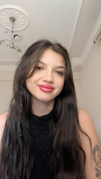 Aleyna S. - İzmir influencer