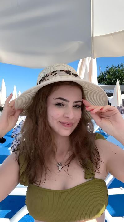 Yağmur T. - İstanbul influencer