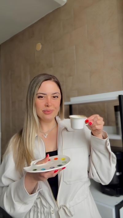 Gizem Ö. - İstanbul influencer