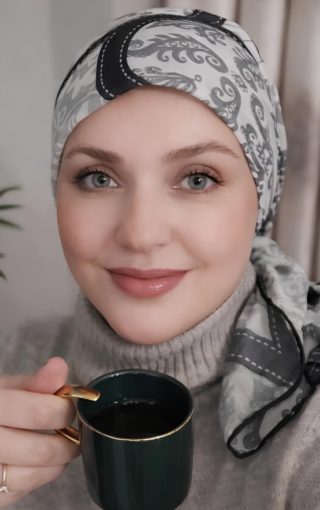 Elif Ö.