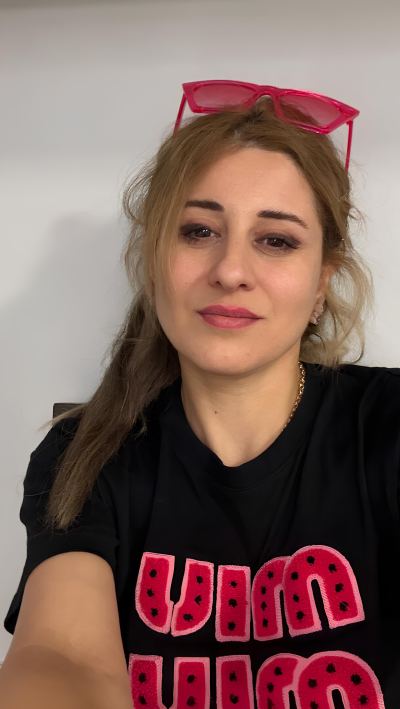 Yasemin S. - İstanbul influencer