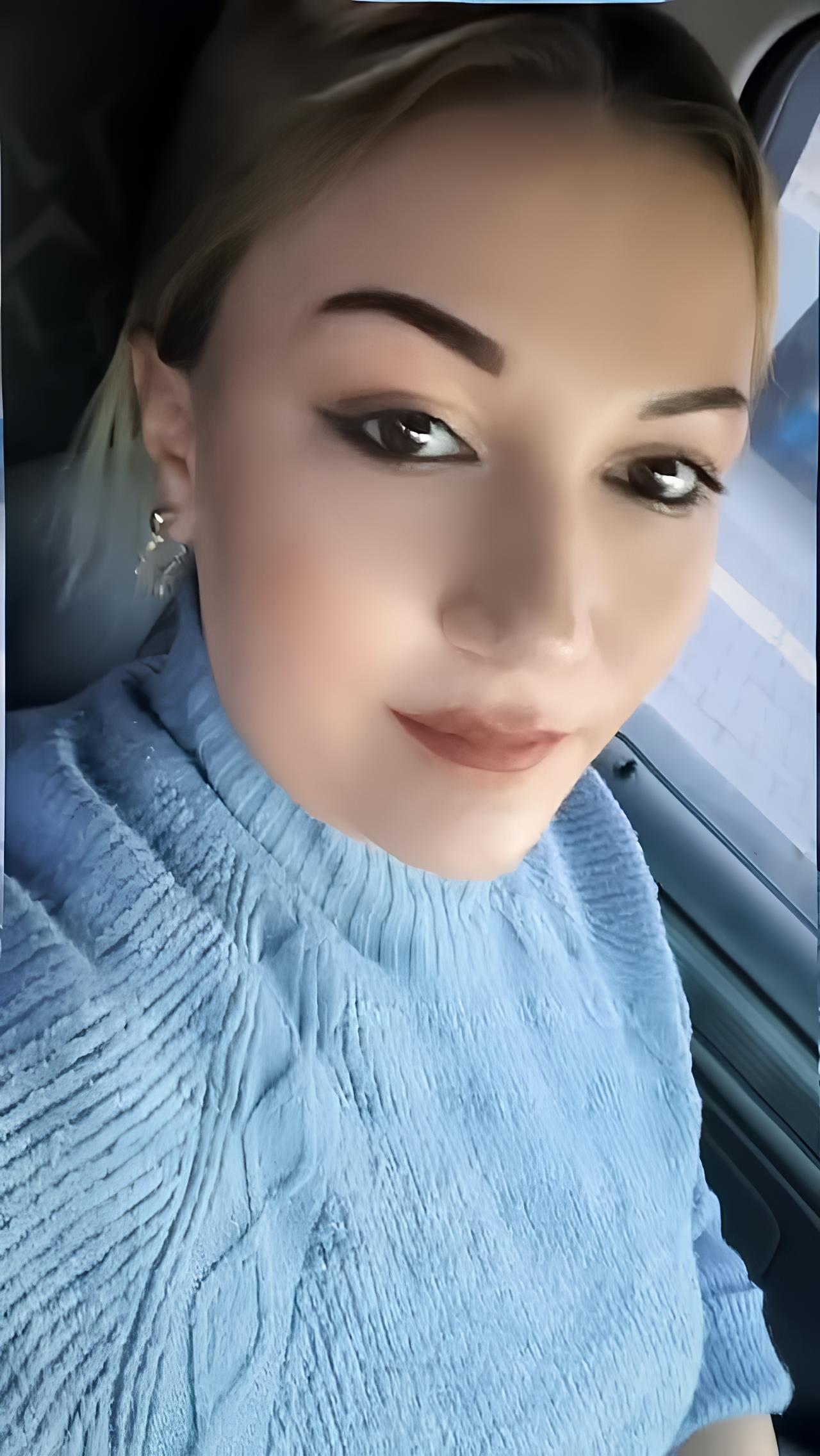 Ayşenur A.