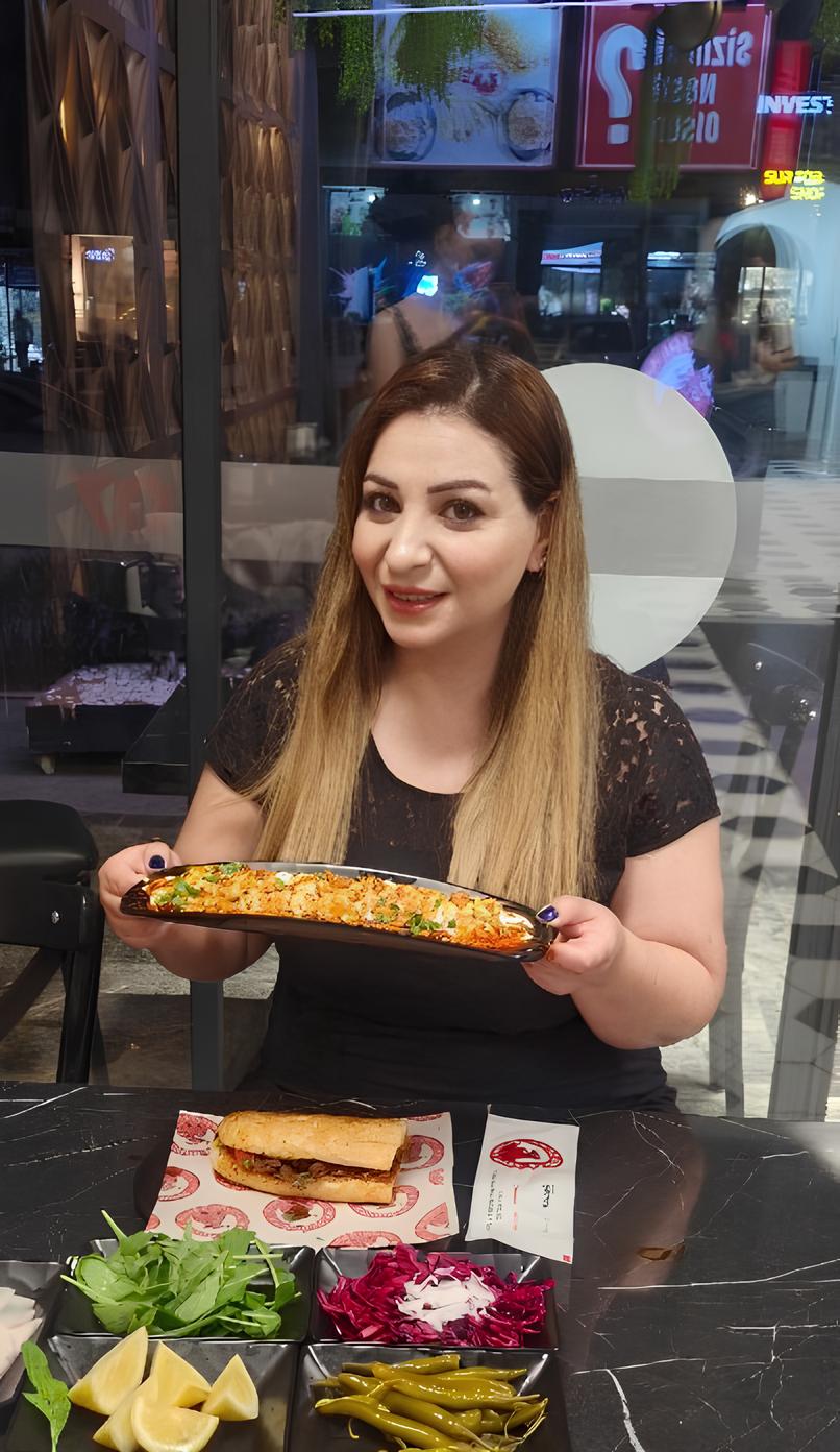 Özlem T.