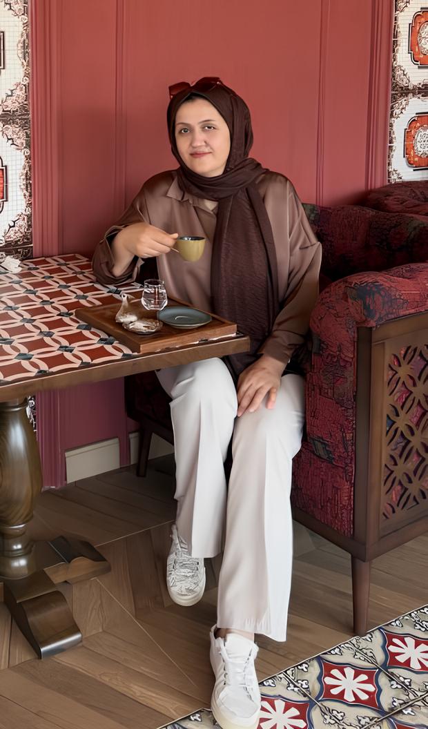 Ayşe A.