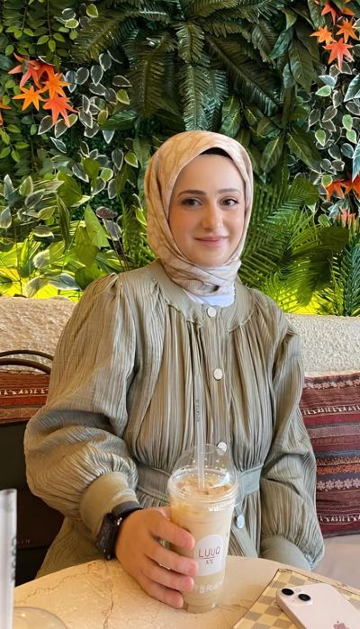 Tuğba K. - İstanbul influencer