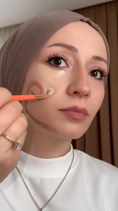 Büşra Ü. - Antalya influencer