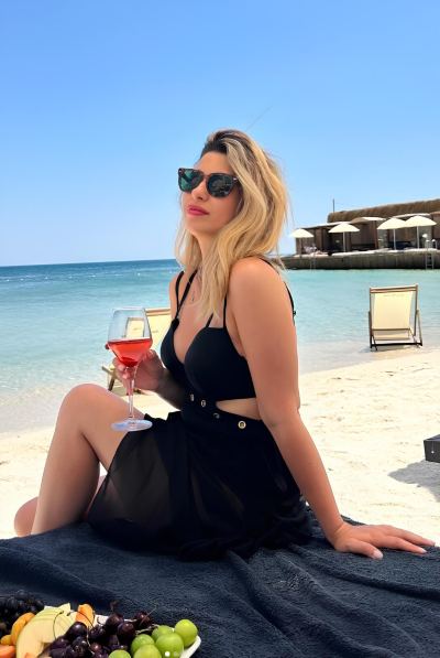 Ece Ü. - İstanbul influencer